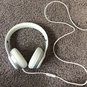Beats wired headphones